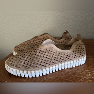 Ilse Jacobsen HORNBAEK Toffee Brown Tulip 139 Perforated Slip-On Sneaker 39 8.5